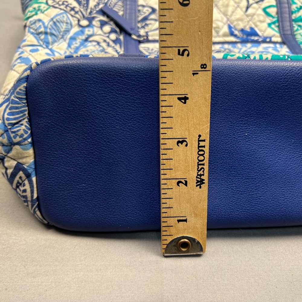 Vera Bradley Shoulder Bag Womens Quilted Zippered Santiago - Picture 8 of 14